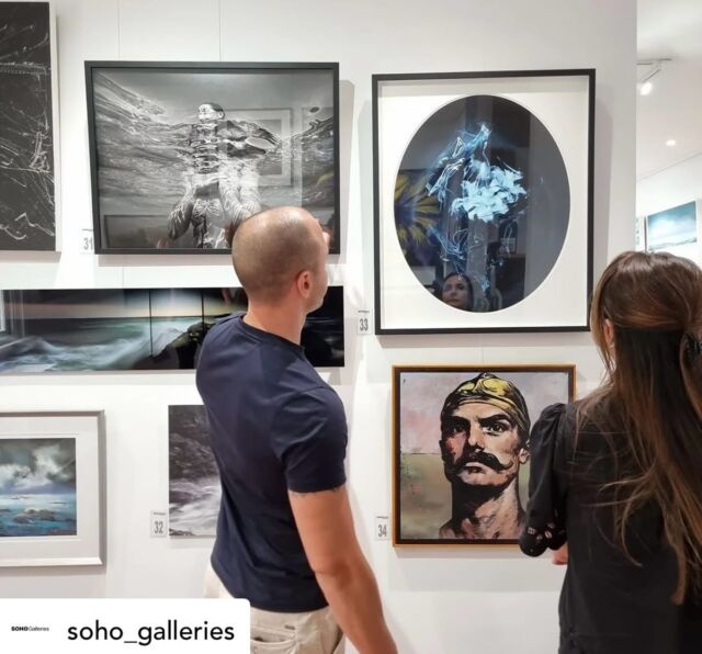 Lily in the Deep Blue Water
.
“Oh, Lily, my fragile bloom, pure love adrift in shadows. You are the light I lost, floating in the dark tide. I wade through the blue, to hold you, heal you, and find myself again. “
.
It is such an honor to be finalists in the prestigious SoHo Art Prize in @soho_galleries, Sydney, alongside @afshinstagram . Two completely different works from what we usually create were hung side by side by a great chance!

Saturday night was the awards announcement, but unfortunately, we couldn’t be there. Thank you SoHo galleries for the beautiful photo, and huge congratulations to the SoHo winner Margareth Hadfield and all the finalists!
Posted @withregram • @soho_galleries SOHO Art Prize 2025 – awards evening begins!